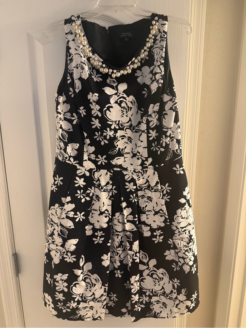 Tahari Black & White Floral Pearl-Trim Dress